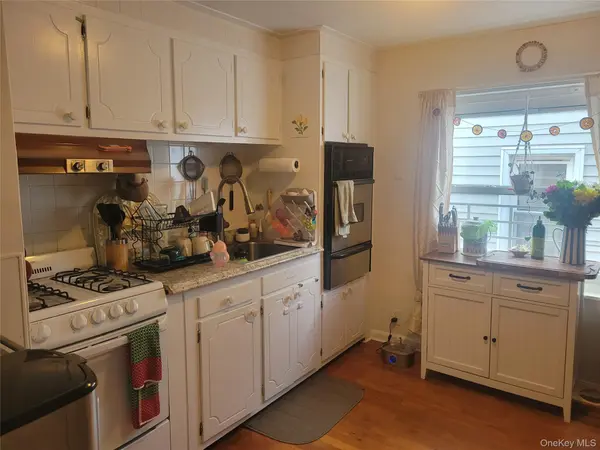 374 E 2nd ST #3, Brooklyn, NY 11218