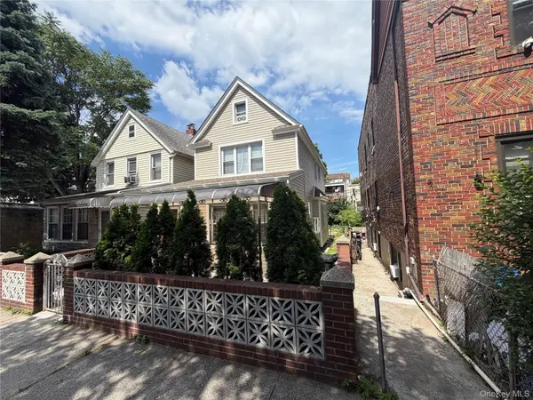39-68 59th ST, Woodside, NY 11377