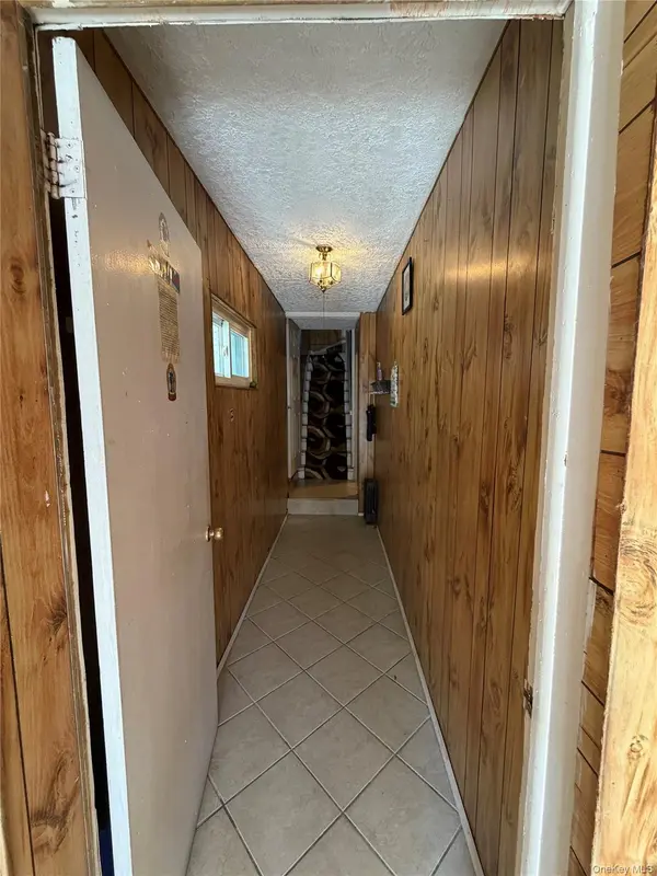 39-68 59th ST, Woodside, NY 11377