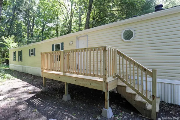 130 Timberwall RD ##37, Saugerties, NY 12477