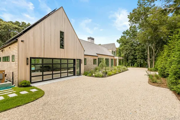 147 Old House Landing, East Hampton, NY 11937