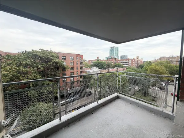 138-10 Franklin AVE #6K, Flushing, NY 11355