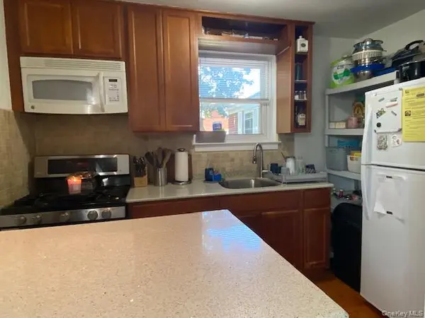255-43 73rd. AVE #B-2, Glen Oaks, NY 11004
