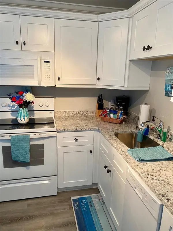 1603 GULF DR N #27, Bradenton Beach, FL 34217