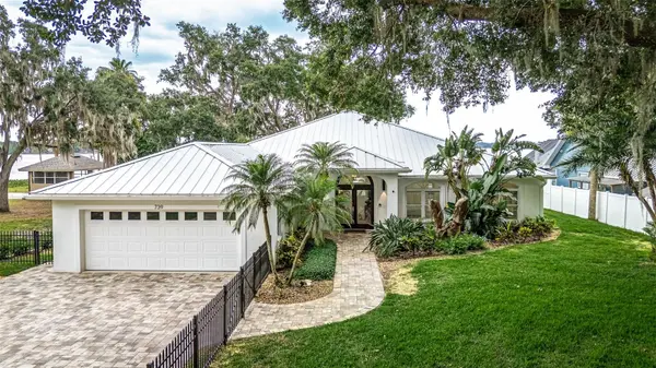 739 SWANN DR, Lakeland, FL 33809