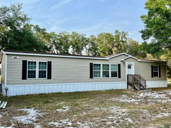 17095 SE 158TH AVE, Weirsdale, FL 32195