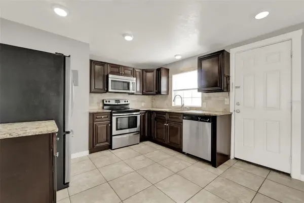 1622 DOLPHIN DR, St Cloud, FL 34771