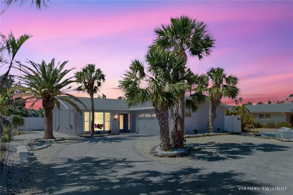 2504 BAYSHORE DR,  Belleair Beach,  FL 33786