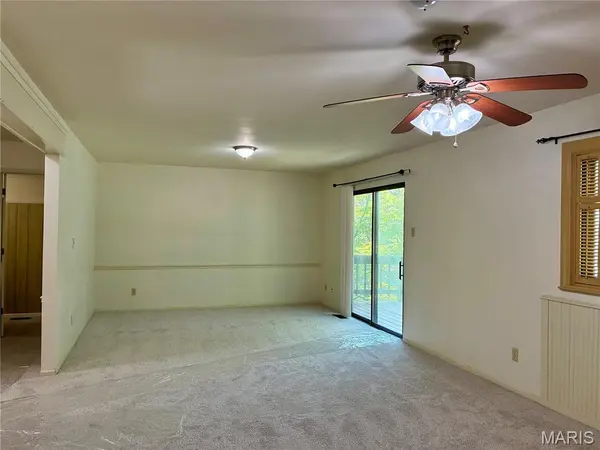 100 Conway Cove DR, Chesterfield, MO 63017