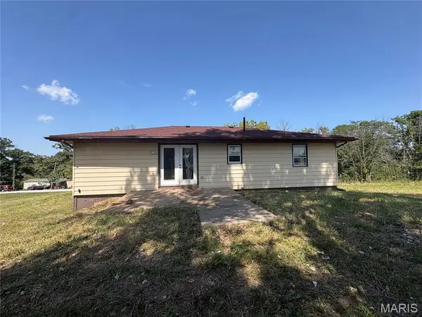 1310 Private Road 1337, Moberly, MO 65270