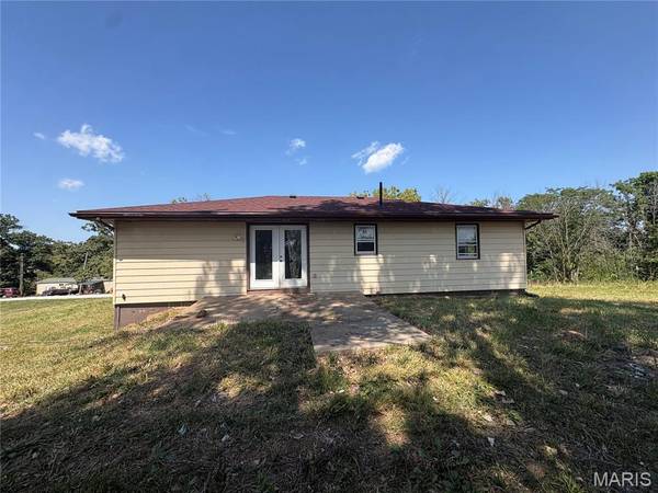 1310 Private Road 1337, Moberly, MO 65270