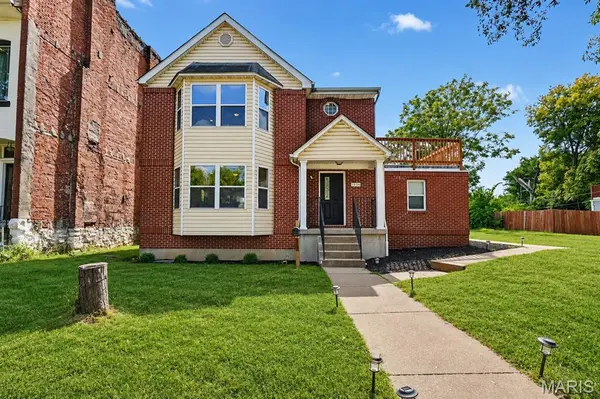 3934 Page BLVD, St Louis, MO 63113