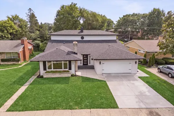 1425 Stonegate RD, La Grange Park, IL 60526