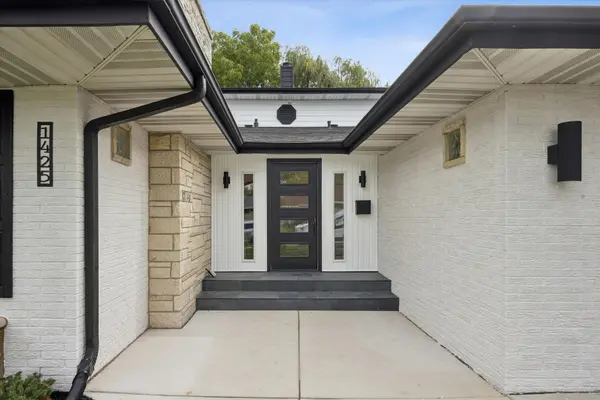 1425 Stonegate RD, La Grange Park, IL 60526