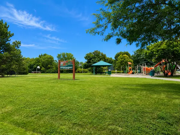 1268 N Palos AVE, Palatine, IL 60067