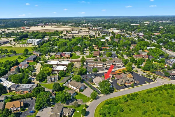 510 Market LOOP #102, West Dundee, IL 60118