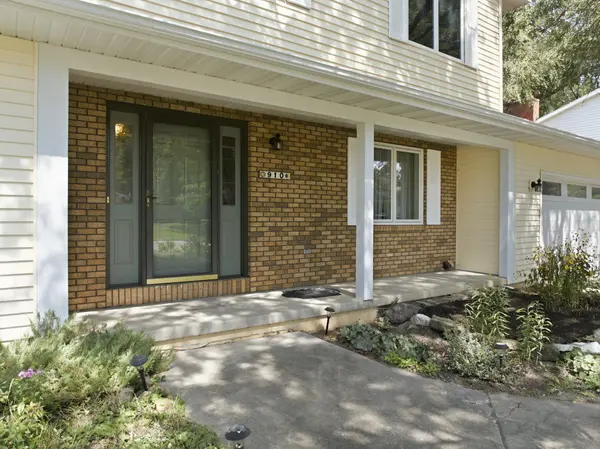 910 Juanita AVE, Cedar Falls, IA 50613