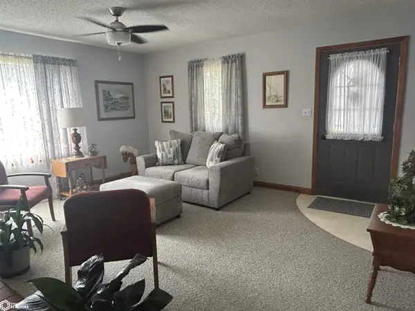220 5th Ave NE, Hampton, IA 50441