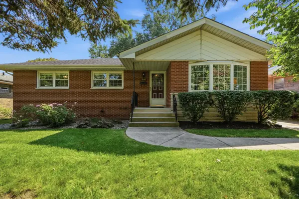 8149 Euclid Avenue, Munster, IN 46321