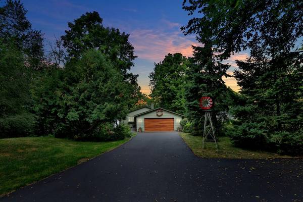 29166 Glader BLVD, Lindstrom, MN 55045