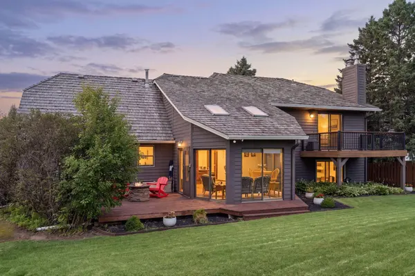 9629 Bennett PL, Eden Prairie, MN 55347