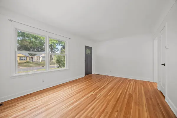1696 Nevada AVE E, Saint Paul, MN 55106