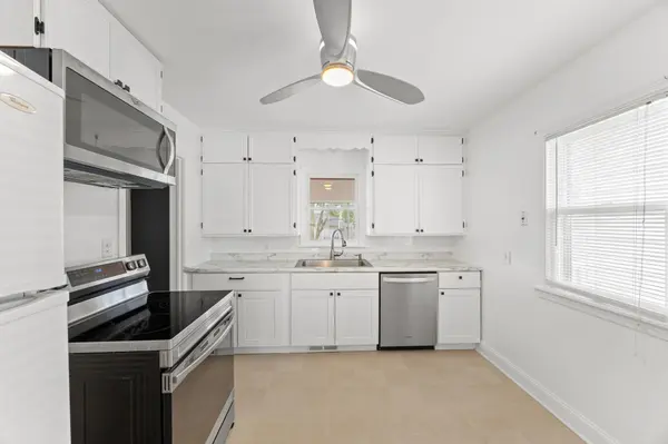 1696 Nevada AVE E, Saint Paul, MN 55106