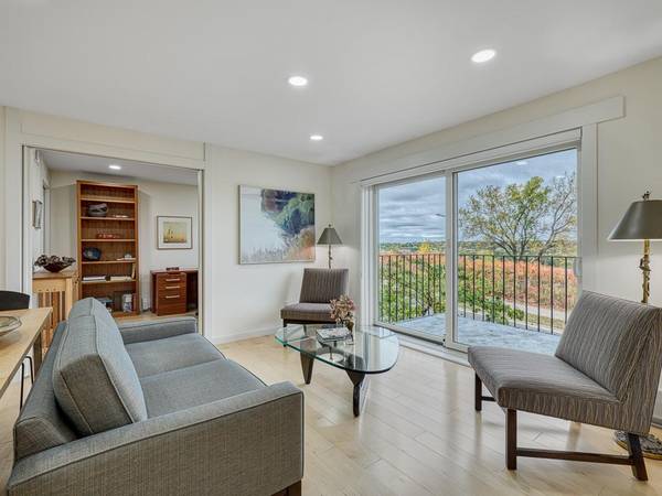 334 Cherokee AVE #108, Saint Paul, MN 55107
