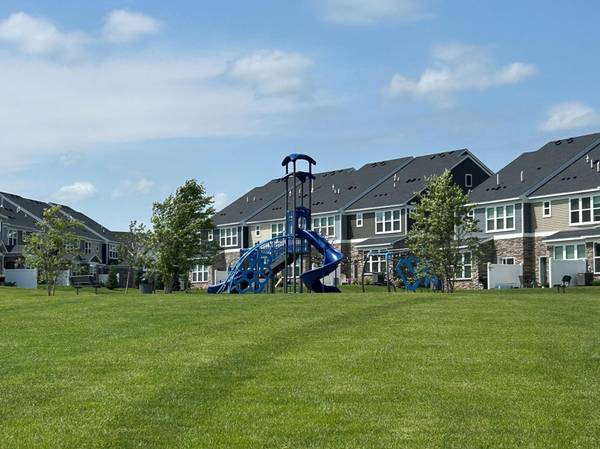 17981 Genoa DR, Lakeville, MN 55044