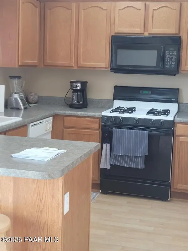 20043 E Prickly Pear DR, Cordes Lakes, AZ 86333