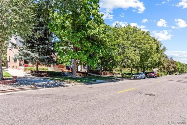 1533 N Oneida ST, Denver, CO 80220