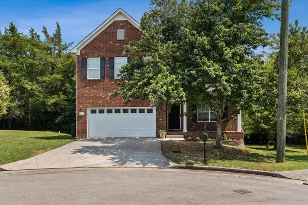 805 Crab Apple Cv, Antioch, TN 37013