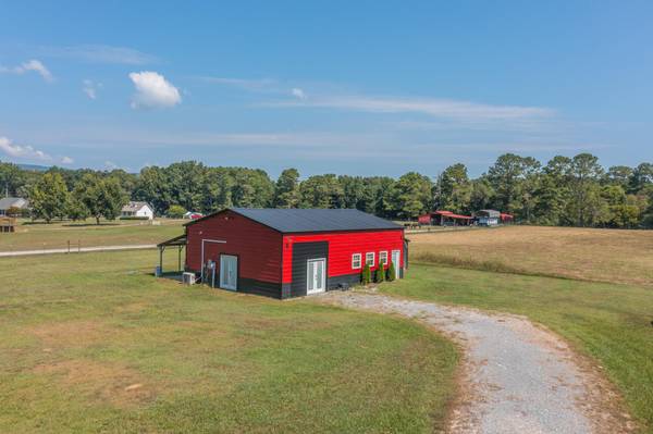 18 Barnview Lane, Trion, GA 30753