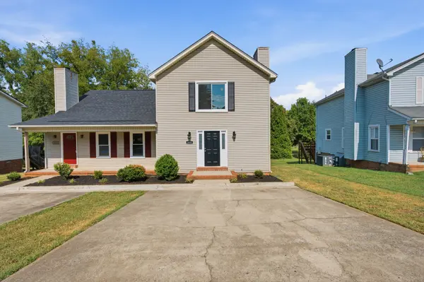 1035 Silver Point Dr, Murfreesboro, TN 37130