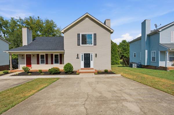 1035 Silver Point Dr, Murfreesboro, TN 37130
