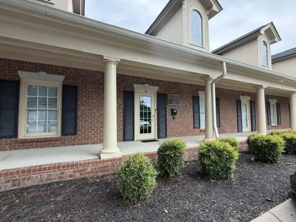 1525 Hunt Club Blvd, Gallatin, TN 37066