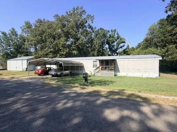 80 HIDEAWAY CV, Crump, TN 38327
