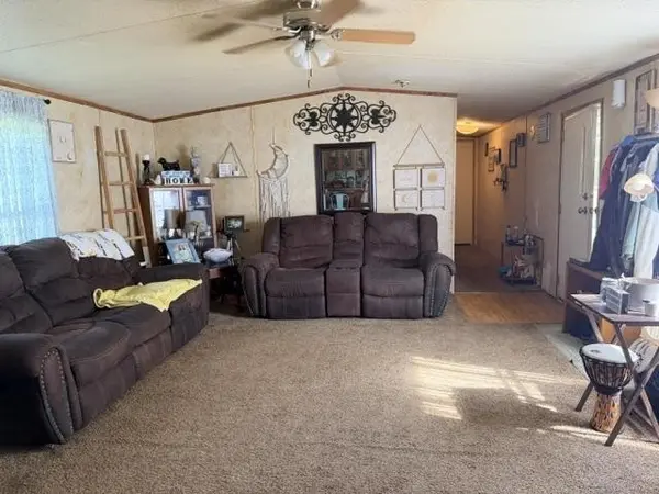 80 HIDEAWAY CV, Crump, TN 38327