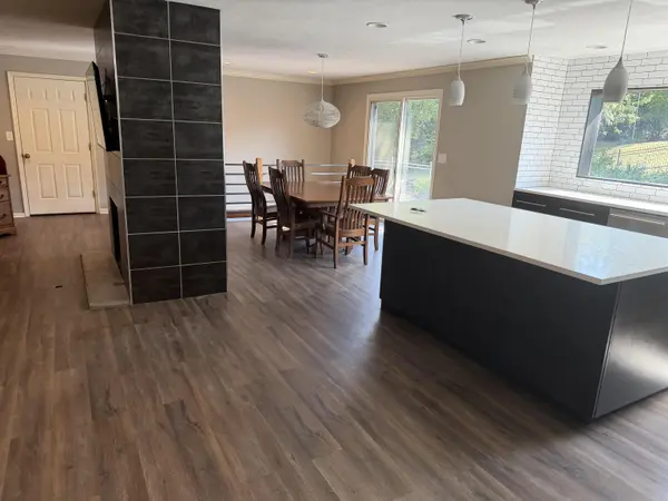 111 East Lake, Salina, KS 67401