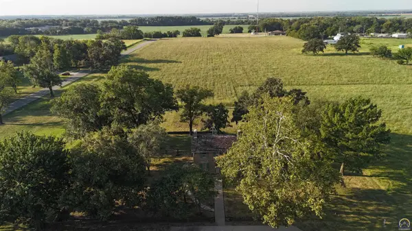 315 E Logan Ave, Emporia, KS 66801