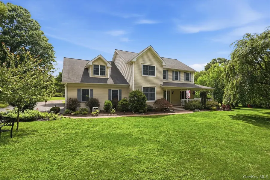 28 Enright LN, Montgomery, NY 12549