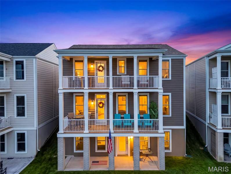 226 Marais Temps Clair WAY, St Charles, MO 63301