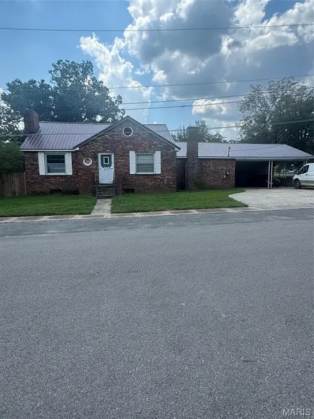 211 W Fannetta ST, Dexter, MO 63841