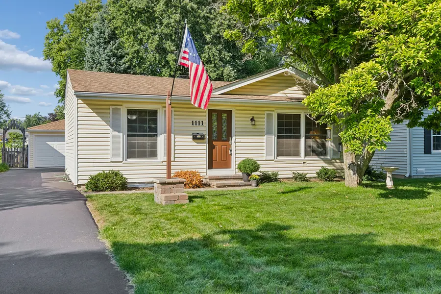 1111 Dawes AVE, Wheaton, IL 60189