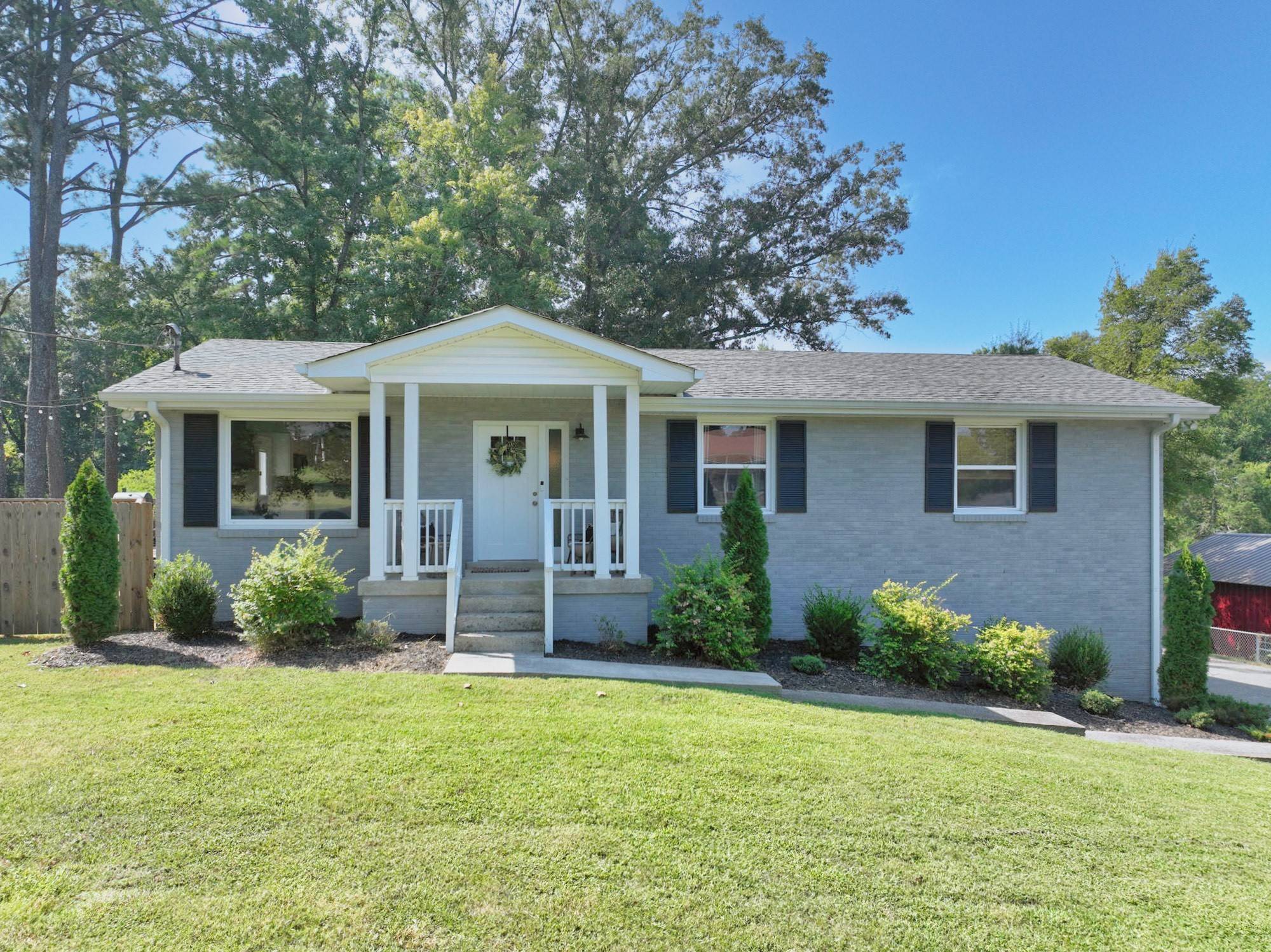 710 Overlook Dr, Mount Juliet, TN 37122