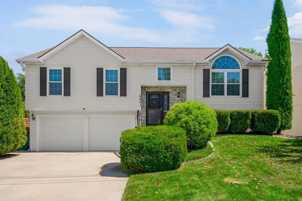 4401 Broadway TER, Leavenworth, KS 66048