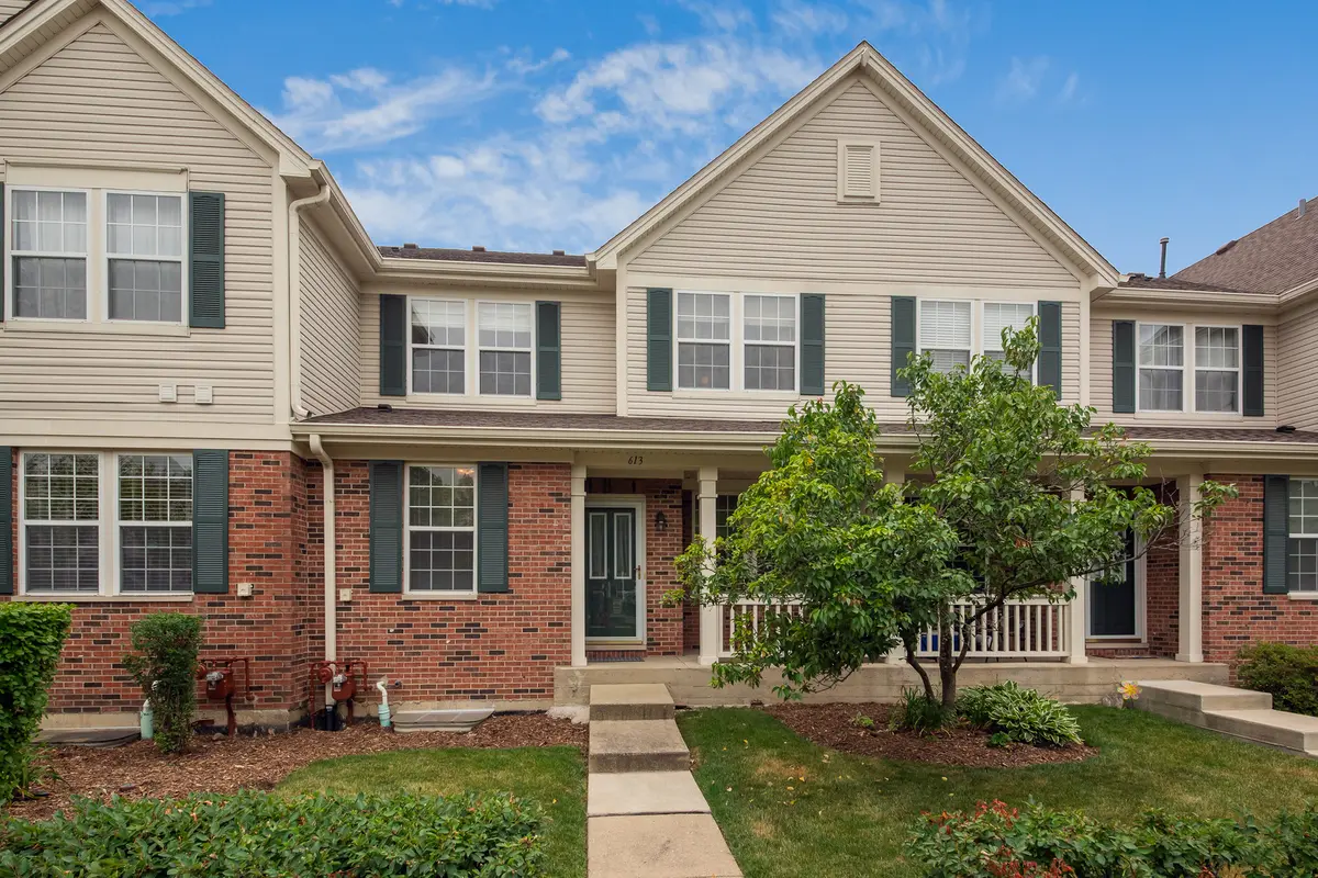 613 W Natalie LN, Addison, IL 60101