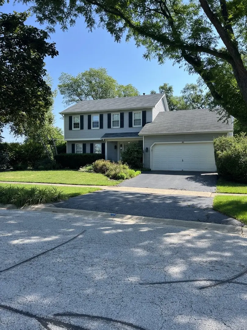 921 Wood AVE, Geneva, IL 60134