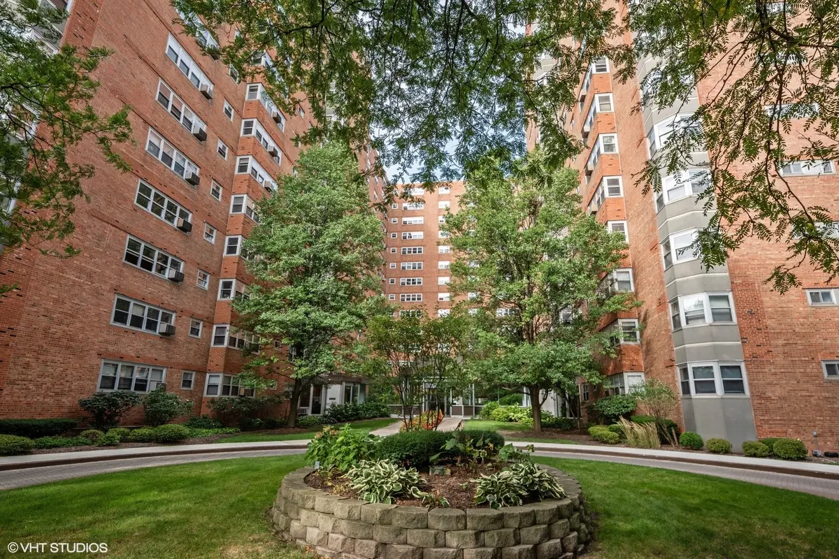 4980 N Marine DR #1033, Chicago, IL 60640