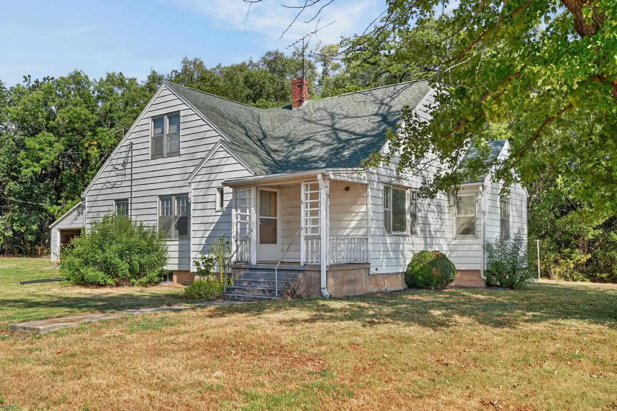 1145 State Road 14, Lyons, KS 67554